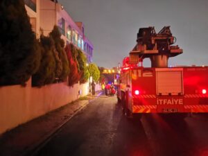 Çayırova’da 4. Kattaki Evde Yangın Çıktı