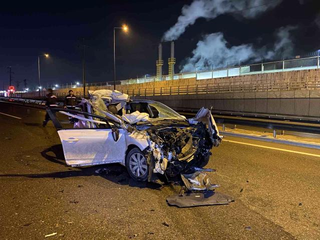 Otomobil, Tır’a Arkadan Çarptı 2 YaraIı