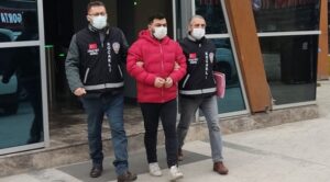 Evine Giren Hırsızı Bıçaklayarak Öldürdü