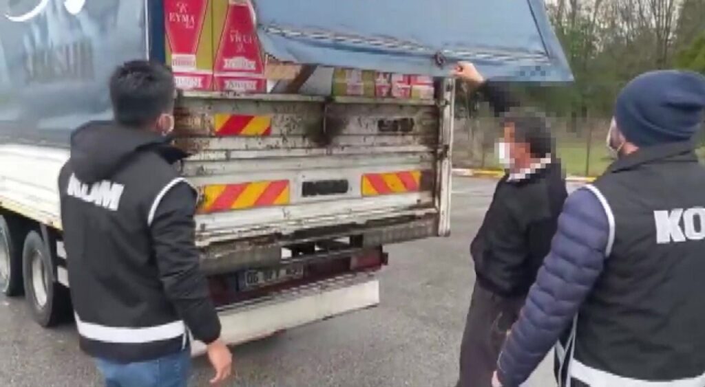 4 Milyon 560 Bin Makaron Ele Geçirildi