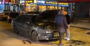 Gebze’de Seyir Halindeki Otomobilde Yangın Çıktı