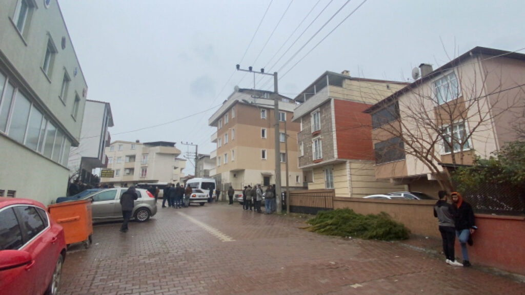 Terastan Düşerek, Hayatını Kaybetti