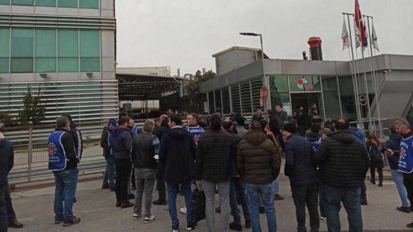 Hakkını Arayan İşçiler İşten Çıkartıldı