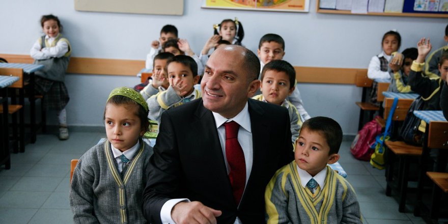 CHP’li Tarhan’dan 23 Nisan mesajı