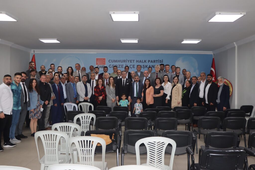 CHP Kocaeli 12 ilçede bayramlaştı