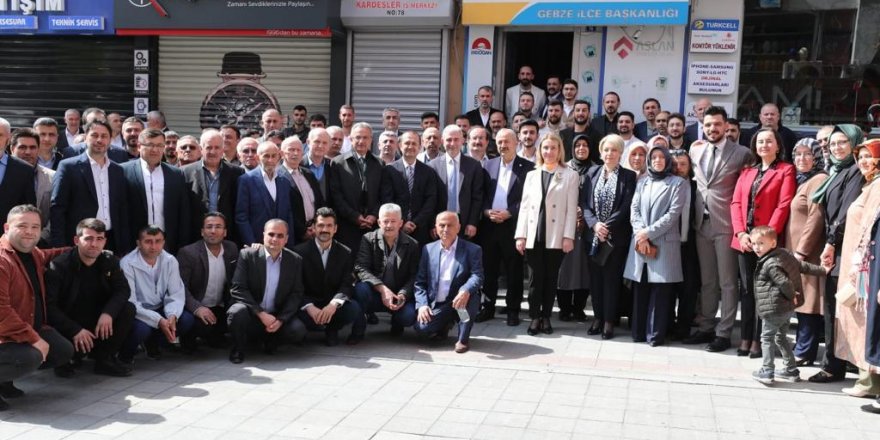 AK Parti 12 ilçede bayramlaştı