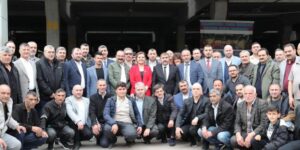 Hürriyet, Pazarcı esnaflarıyla bayramlaştı