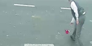 Otobüs şoförünün bayrak hassasiyeti gururlandırdı!