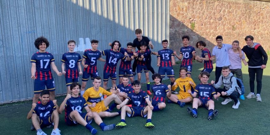 U-16’larda İzmit 41 FK şampiyon oldu