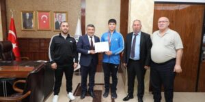 Başkan Şayir, Şampiyon sporcuyu ağırladı