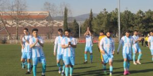 Oynamadan kazandılar