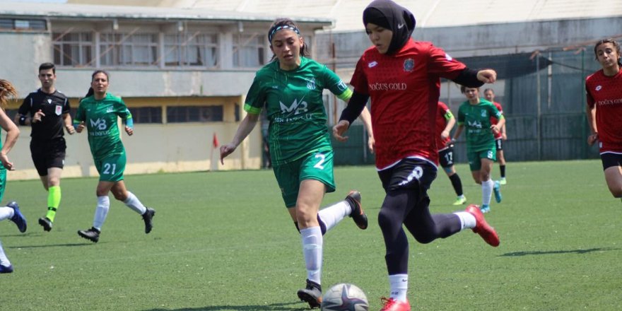 Kadın Fk galibiyeti son anda kaçırdı