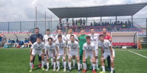 Kullarsporlu gençler şampiyon oldu