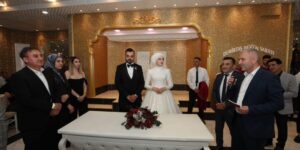 Enes & Gülsüm dünya evine girdi