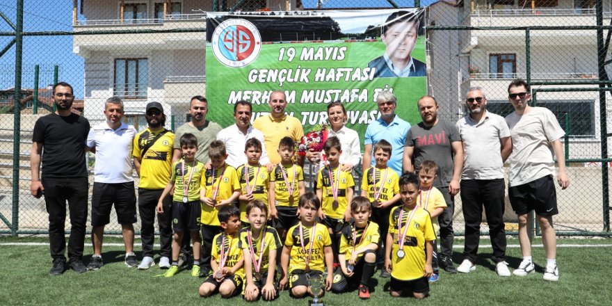 Hürriyet, geleceğin futbol yıldızlarıyla buluştu
