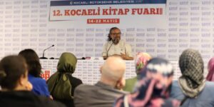 Sinan Yağmur söyleşide kitapseverlerle buluştu