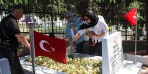 Şehidin kabrindeki toprak Kocaeli’ye nakledildi