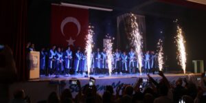 Darıca Seymen Koleji’nde mezuniyet coşkusu