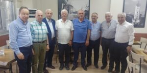 Eski vekiller hasret giderdi