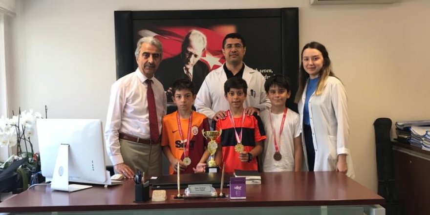 Darıca Uğur Ortaokulu’nda Türkiye üçüncülüğü