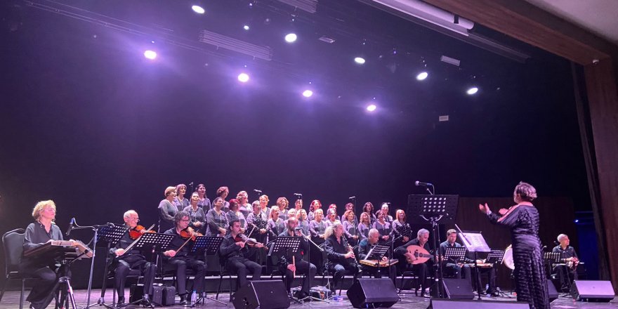 Kadınlar Korosu yazı şarkılarla karşıladı