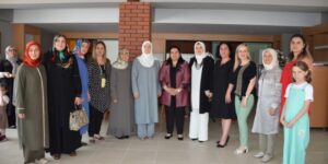 Bayan Erbaş ve Bayan Yavuz çocuklarla bir araya geldiler