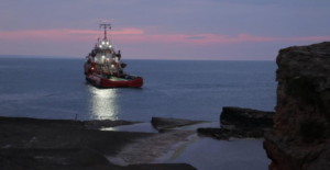 Kandıra’da yapılan tatbikatta gemide mahsur kalan kazazedeler varagele sistemiyle kurtarıldı