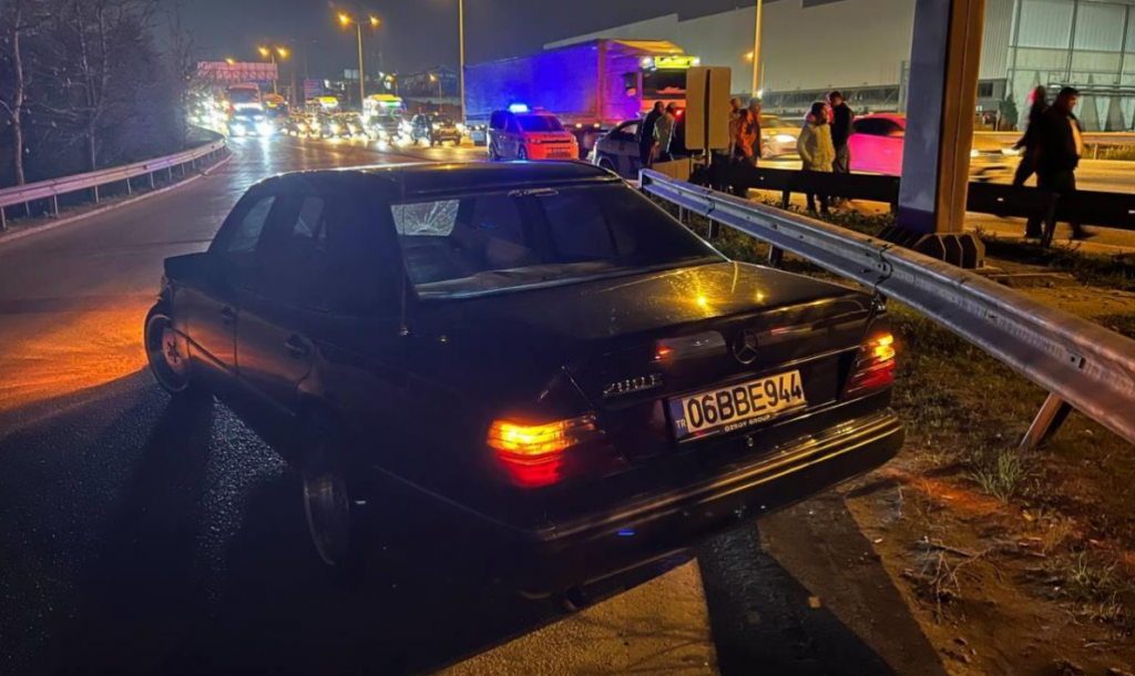 Gebze’de zincirleme trafik kazasında 1 kişi yaralandı